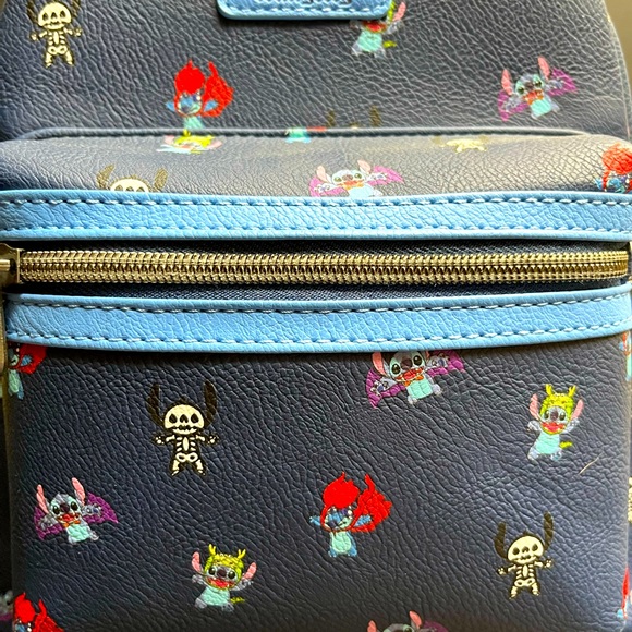 RARE 2019 Loungefly Halloween Stitch mini backpack - Picture 9 of 9
